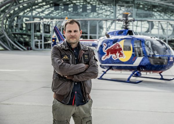 01 Header Mirko Flaim Chefpilot Helikopter the Flying Bulls Photo by Mirja Geh 2024